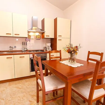 Apartments Milenko 730 Apartman Pula